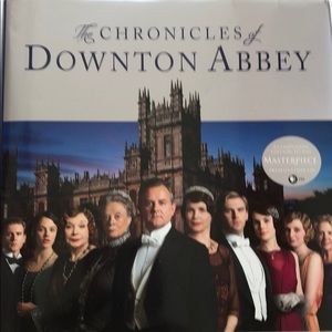Mint Downton Abbey best book! CoffeeTable quality